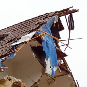 Arti Mimpi Atap Rumah Bocor Hingga Banjir, Simak Ini