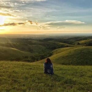 bukit lendongara spot melihat sunset di tambolaka