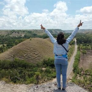 5 pesona bukit kembar rindu di sumba timur