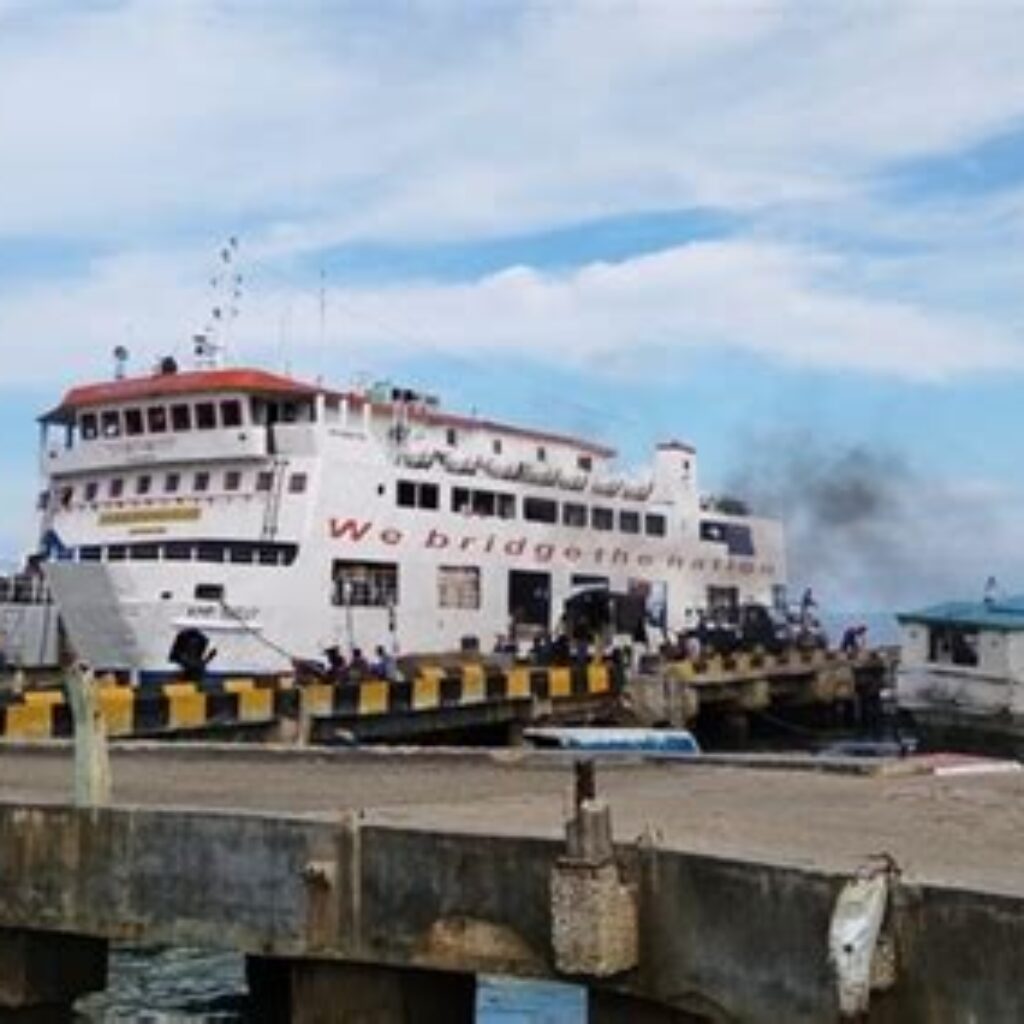 pelabuhan waikelo pelabuhan di sumba barat