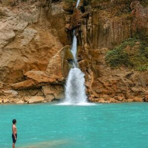 menjelajah air terjun matayangu sumba yang dikenal tak berdasar